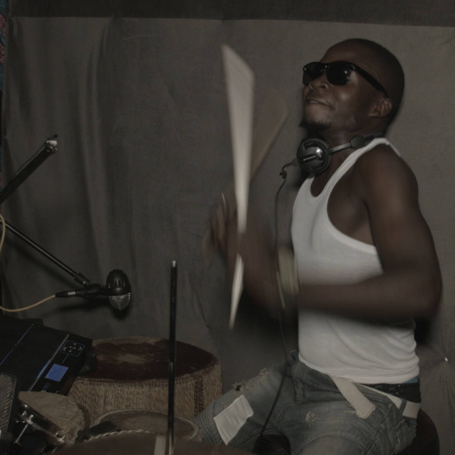 zdjęcie przedstawia HHY & The Kampala Unit present Omutaba Lithium Blast