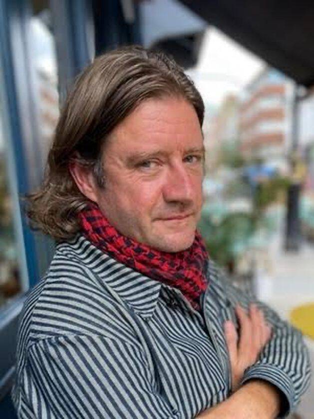 Photo of Lee Brackstone