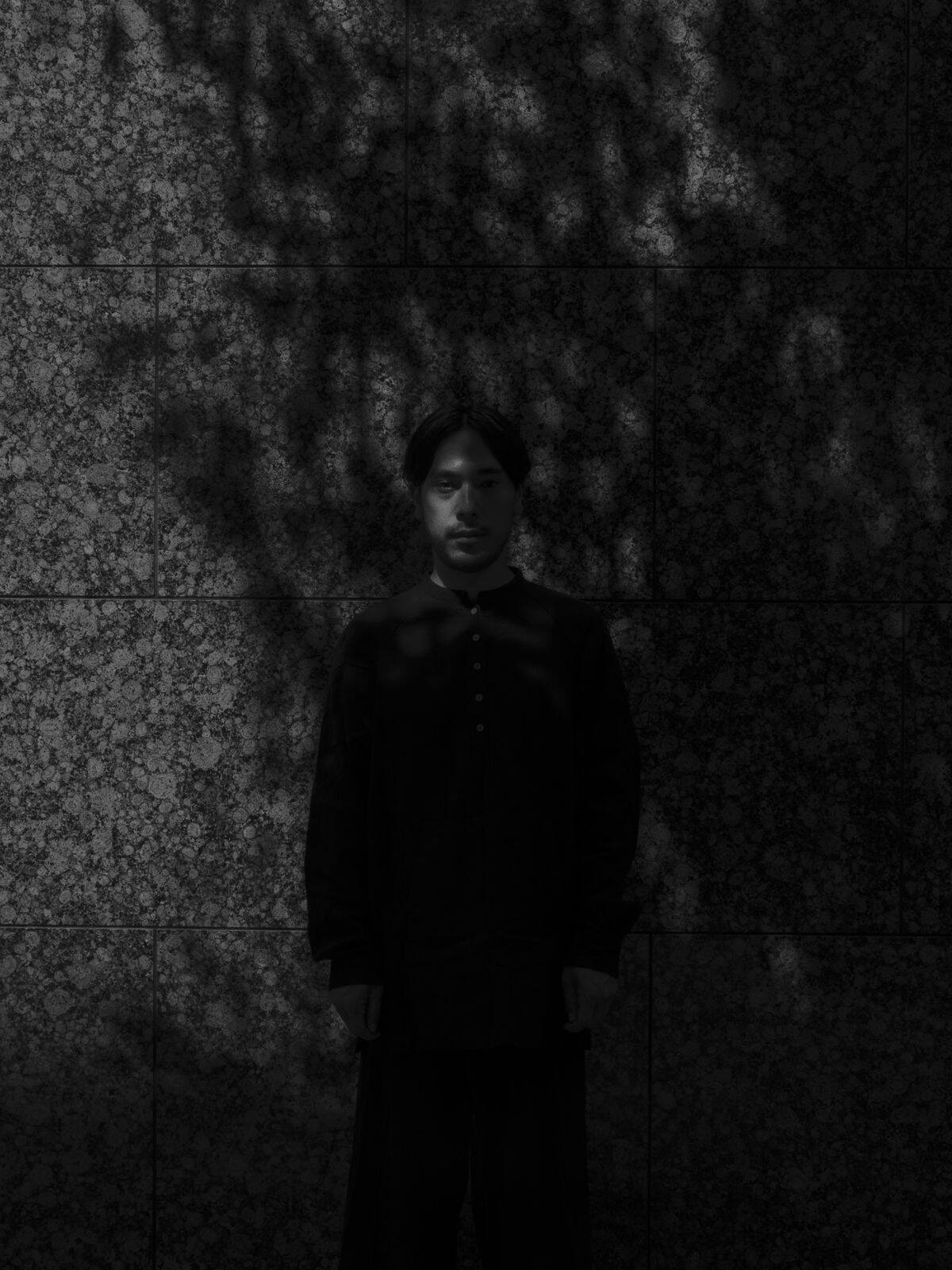 zdjęcie przedstawia Rai Tateishi (Live processing by Koshiro Hino)